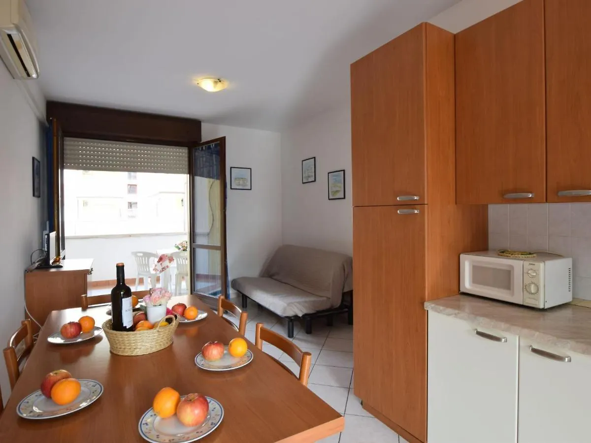 Apartment Acquamarina-3 By Interhome Rosapineta İtalya